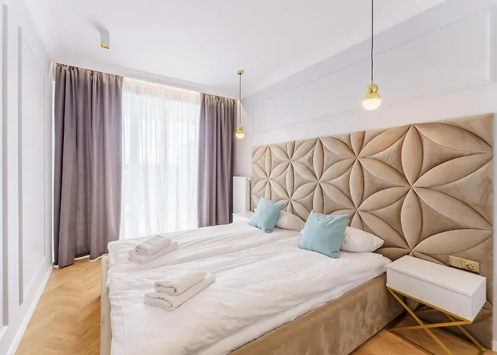 מלון דירות Westin House 303 3*